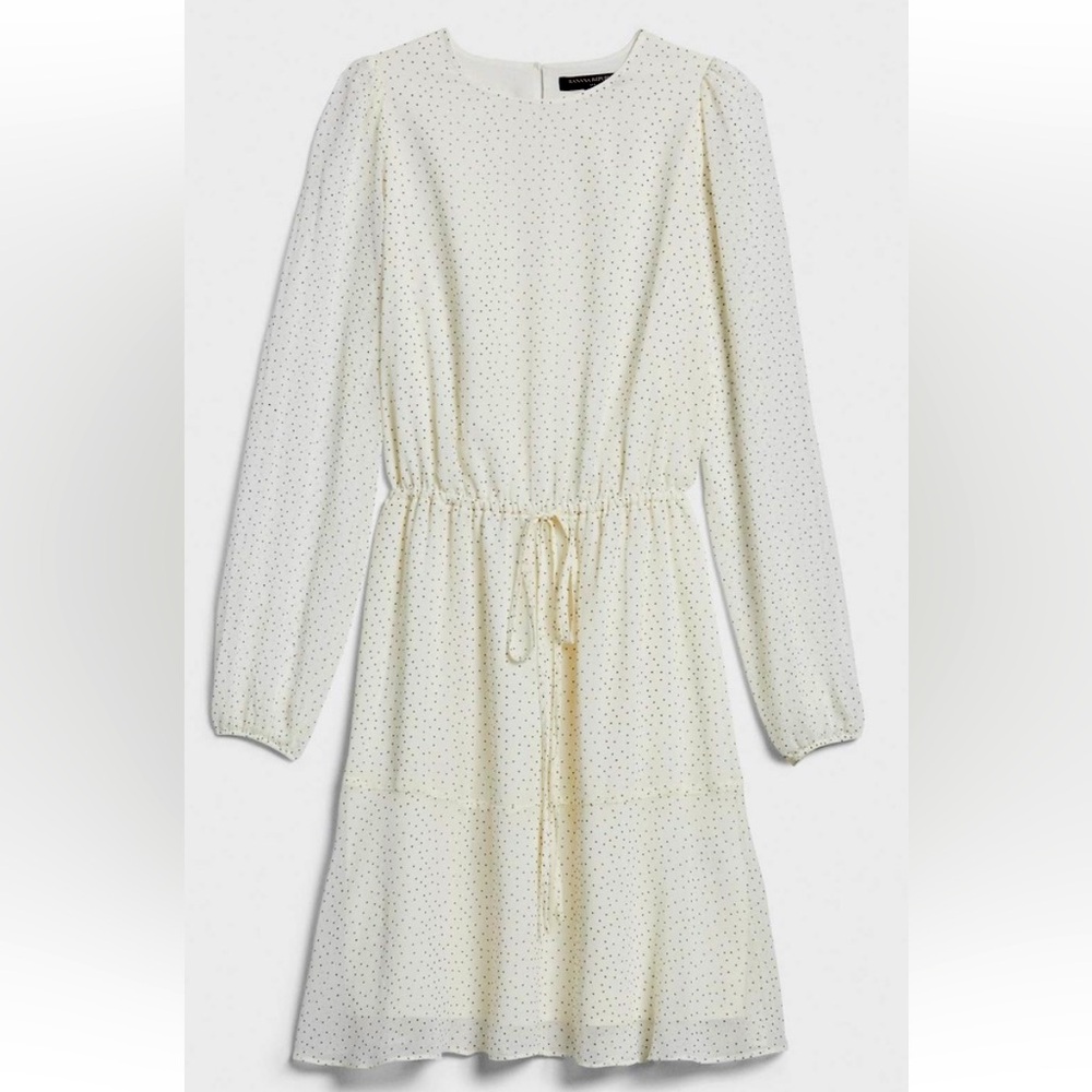 Banana Republic Factory white fit and flare dress - Size M